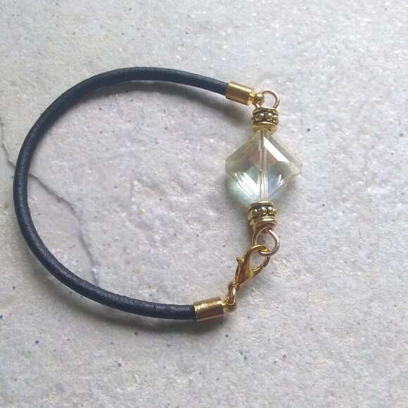 Minimalist Leather + Crystal Bracelet! 6.5" Wrist ~ Stylish Controversial Trendy - Picture 3 of 7